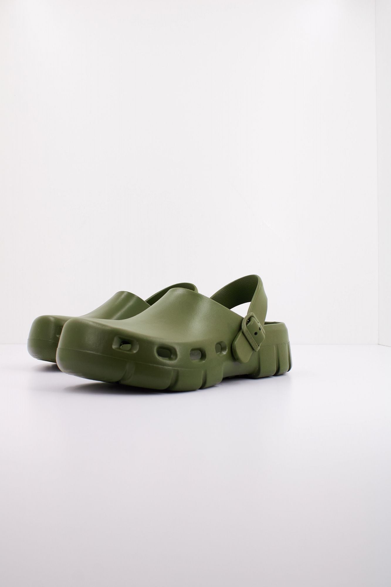 BIRKENSTOCK  BIRKI FLOW EVA en color VERDE (2)