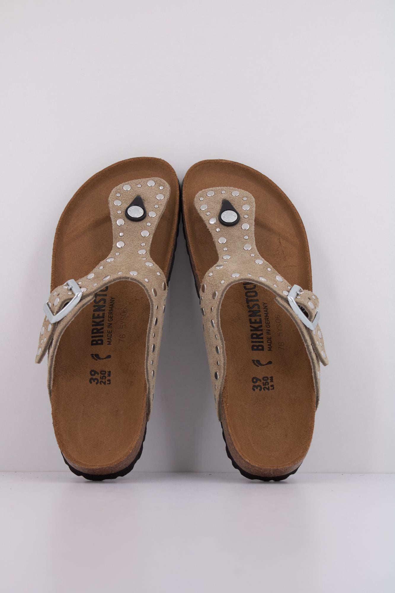 BIRKENSTOCK GIZEH RIVET BORDER en color MARRON CLARO (3)