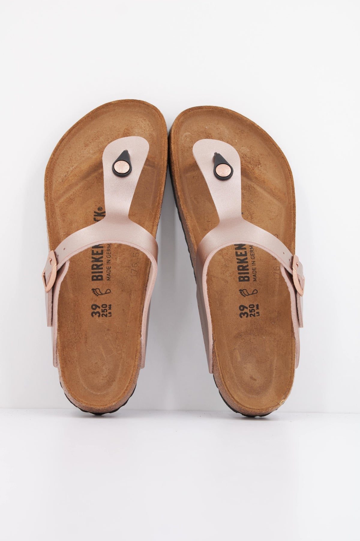BIRKENSTOCK  GIZEH BS en color BRONCE (3)