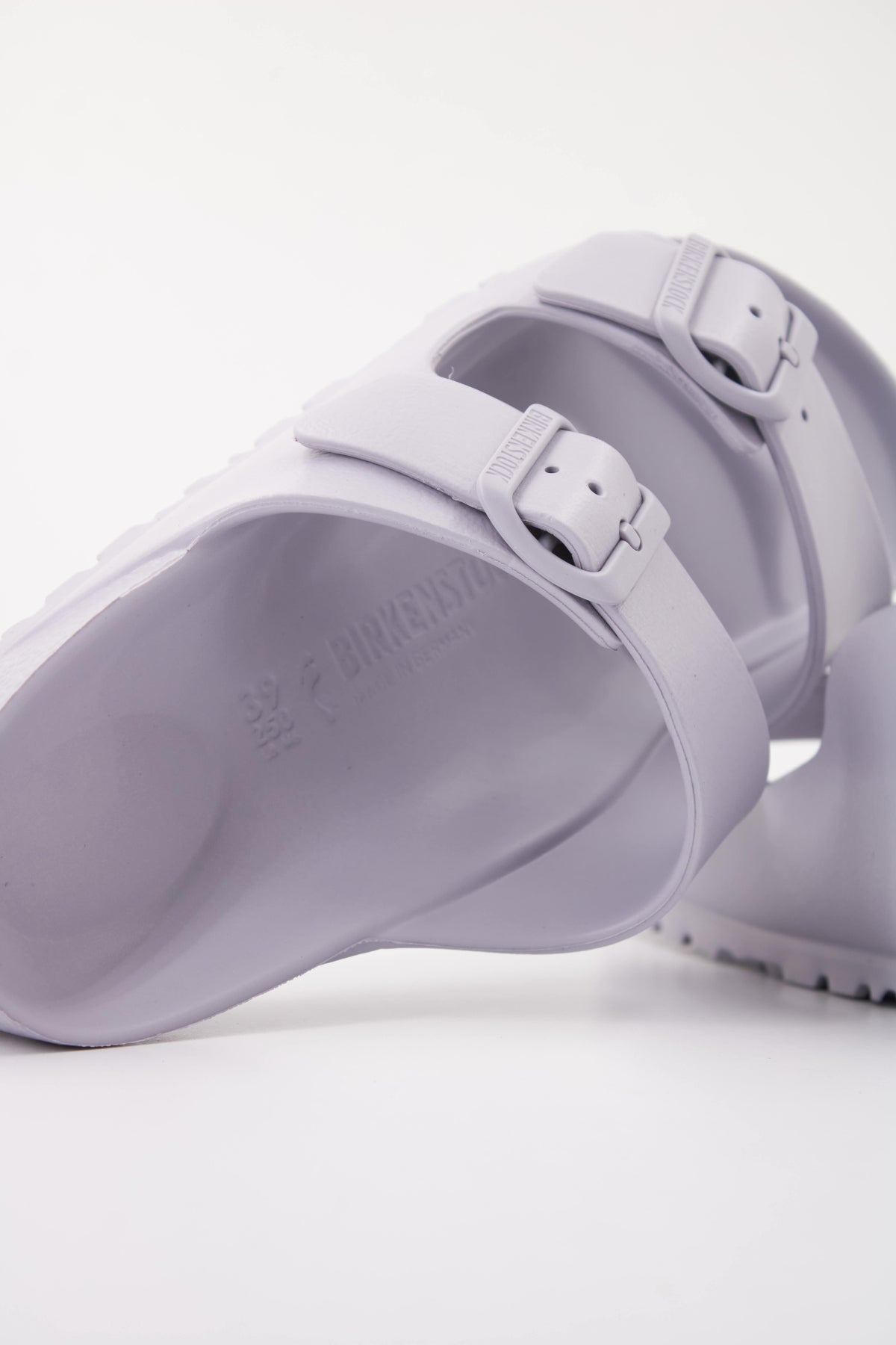 BIRKENSTOCK ARIZONA ESSENTIALS EVA en color VIOLETA (5)