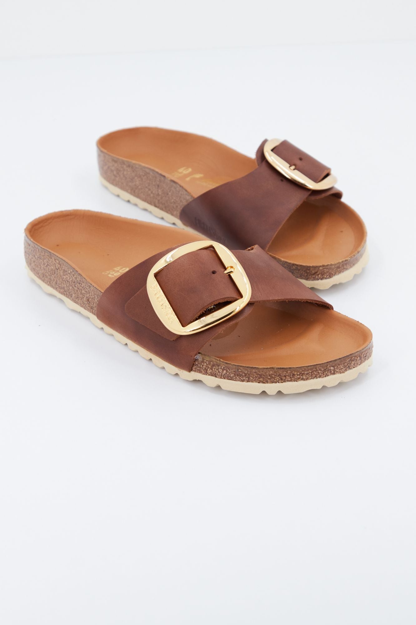 BIRKENSTOCK  MADRID BIG BUCKLE FL en color MARRON (1)