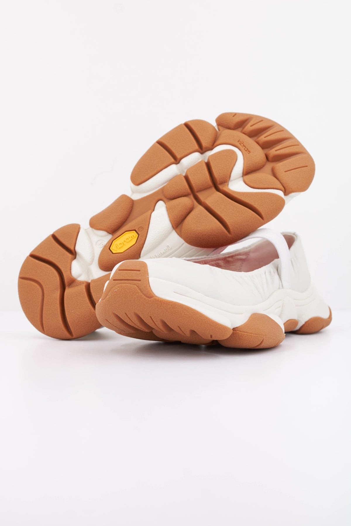 CAMPER GOBI HOUSTON KARST 2 en color BLANCO (5)