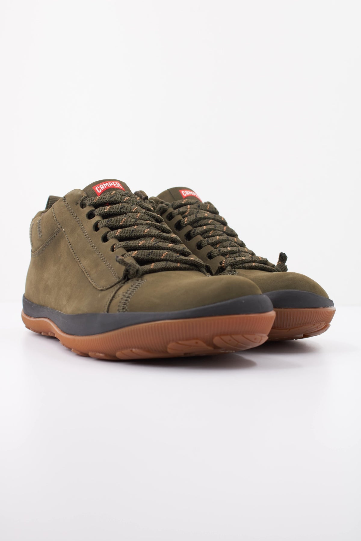 CAMPER TRAVELBUCK en color VERDE (2)