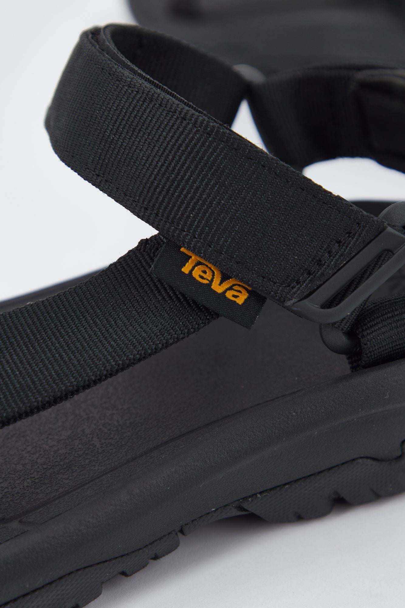 TEVA HURRICANE XLT2 en color NEGRO (4)