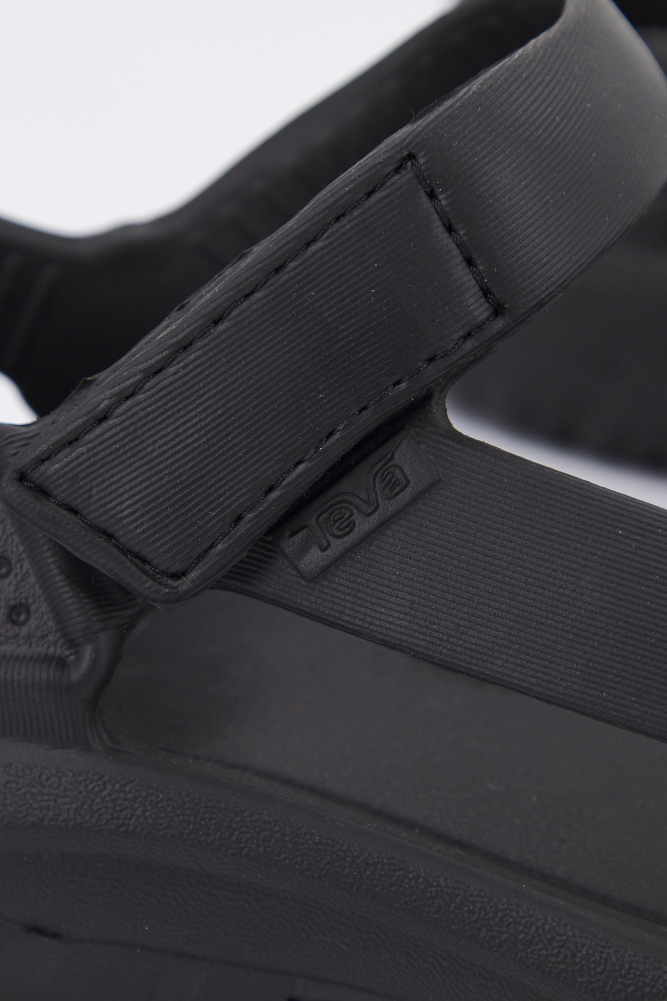 TEVA  W HURRICANE DRIFT en color NEGRO (4)