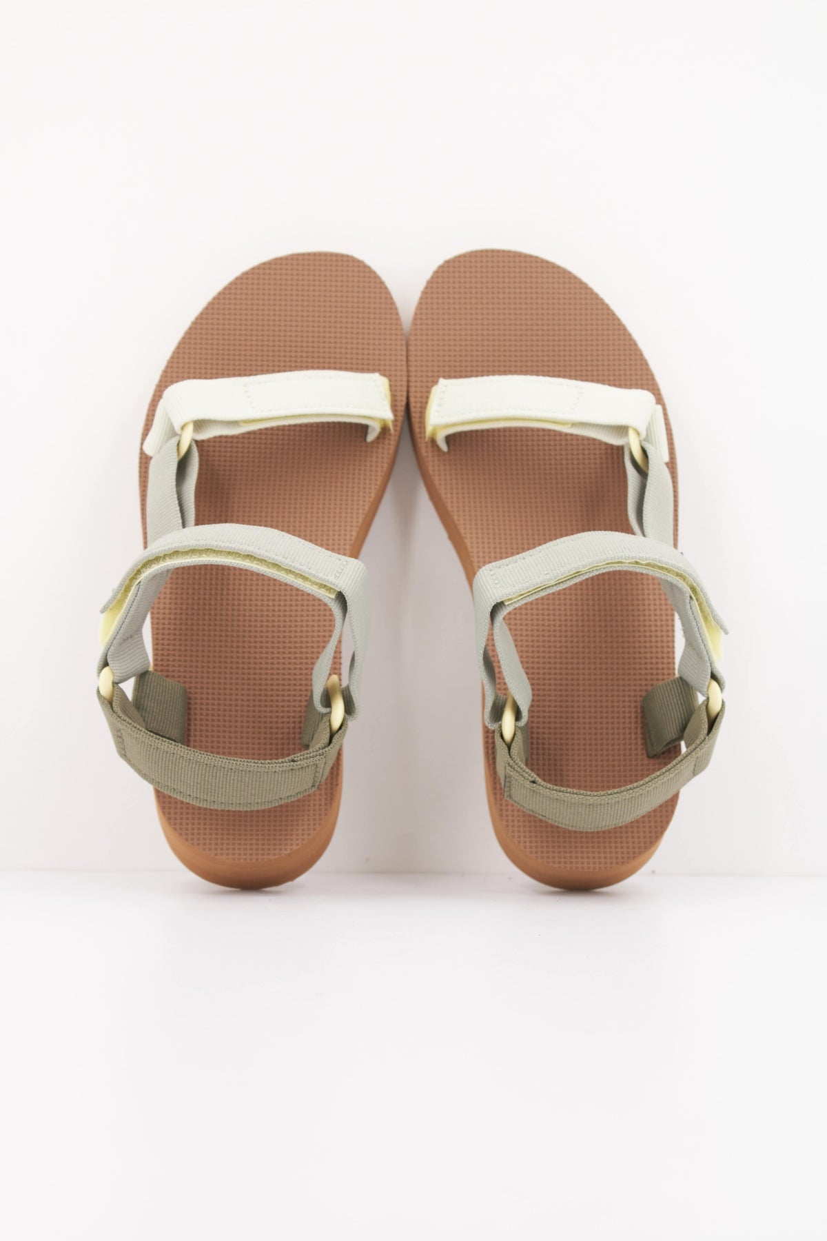 TEVA W MIDFORM UNIVER en color VERDE (3)