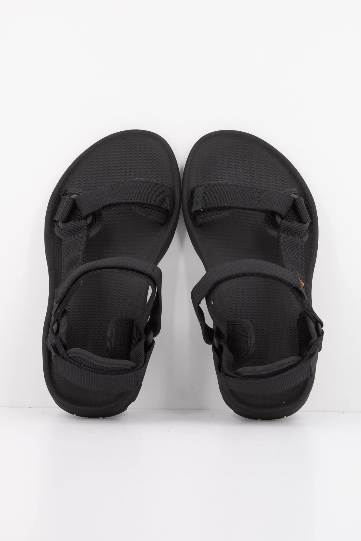 TEVA W HYDRATREK en color NEGRO (3)