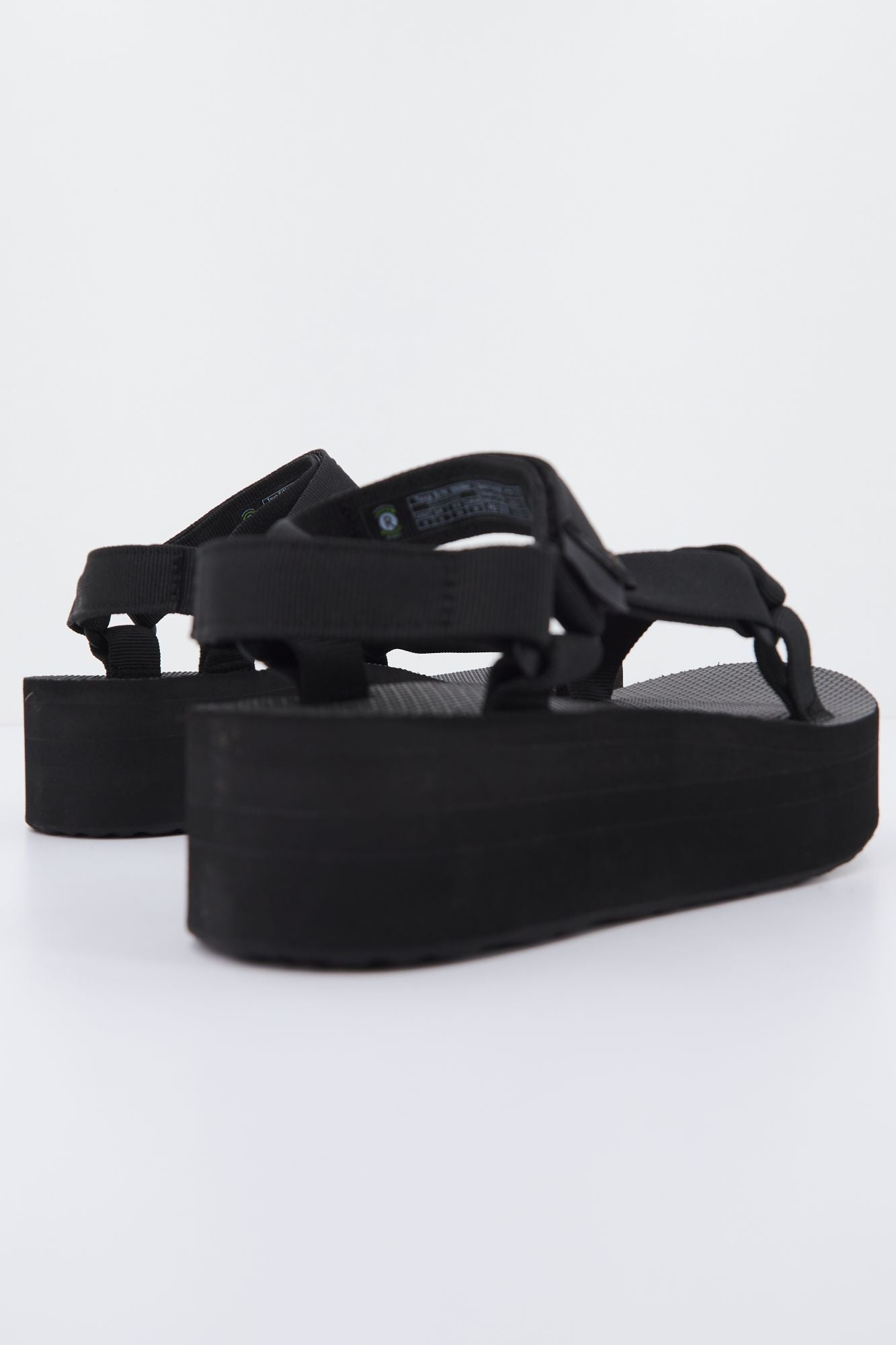 TEVA  W FLATFORM UNIVERS en color NEGRO (3)