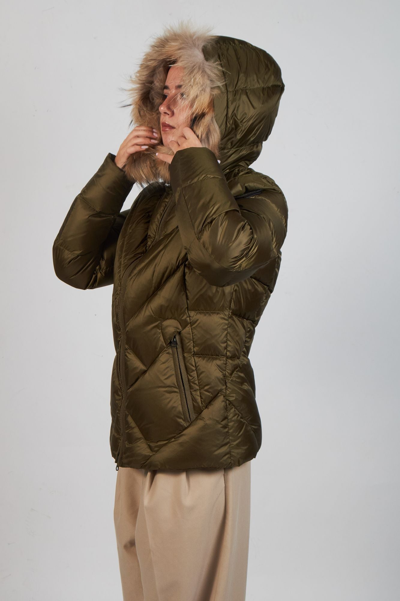BLAUER GIUBBINI CORTI IMBOTTI en color MARRON (3)