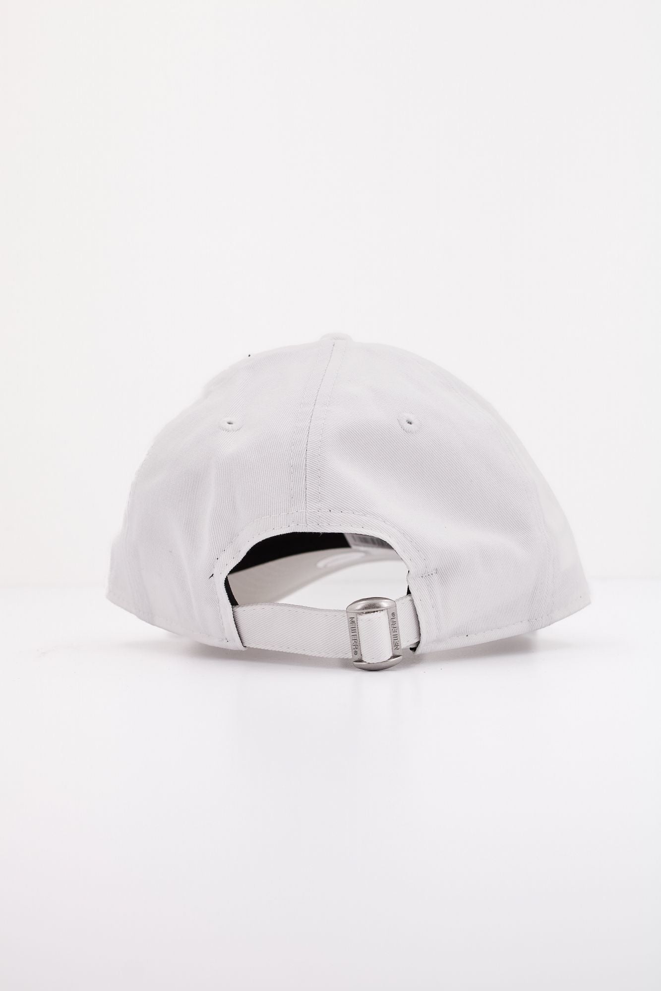 NEW ERA NOS LEAGUE ESS en color BLANCO (3)