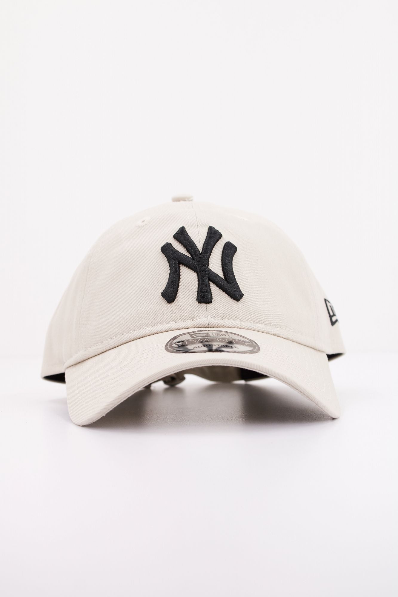NEW ERA  NOS LEAGUE ESS en color BEIS (1)