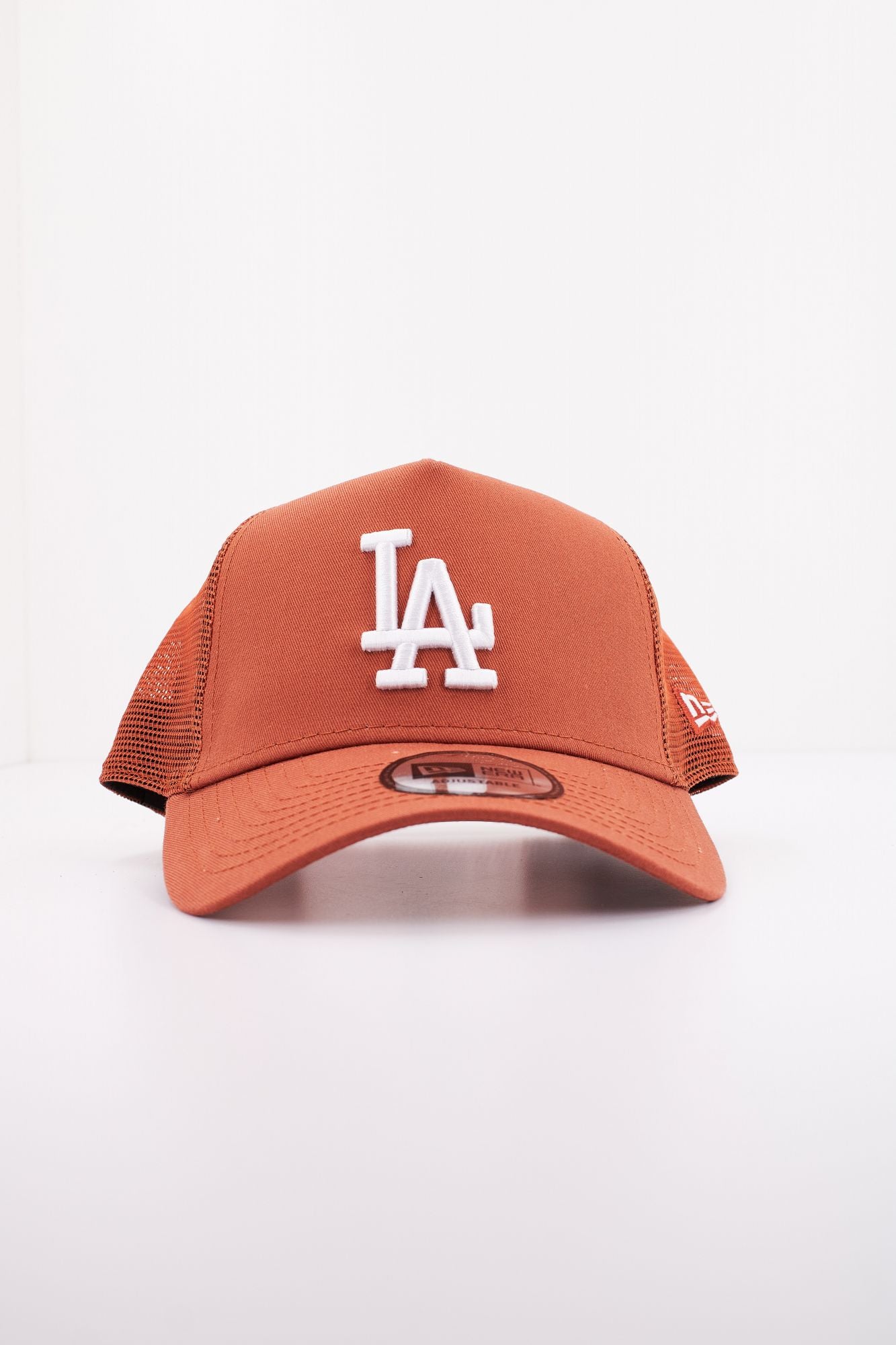 NEW ERA LOS ANGELES DODGERS en color MARRON (1)