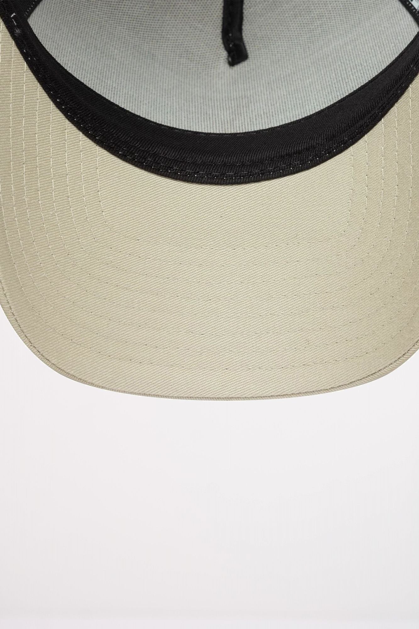 NEW ERA NEW YORK YANKEES MLB LEAGUE ESSENTIAL 9FORTY TRUCKER E-FRAME en color BEIS (5)
