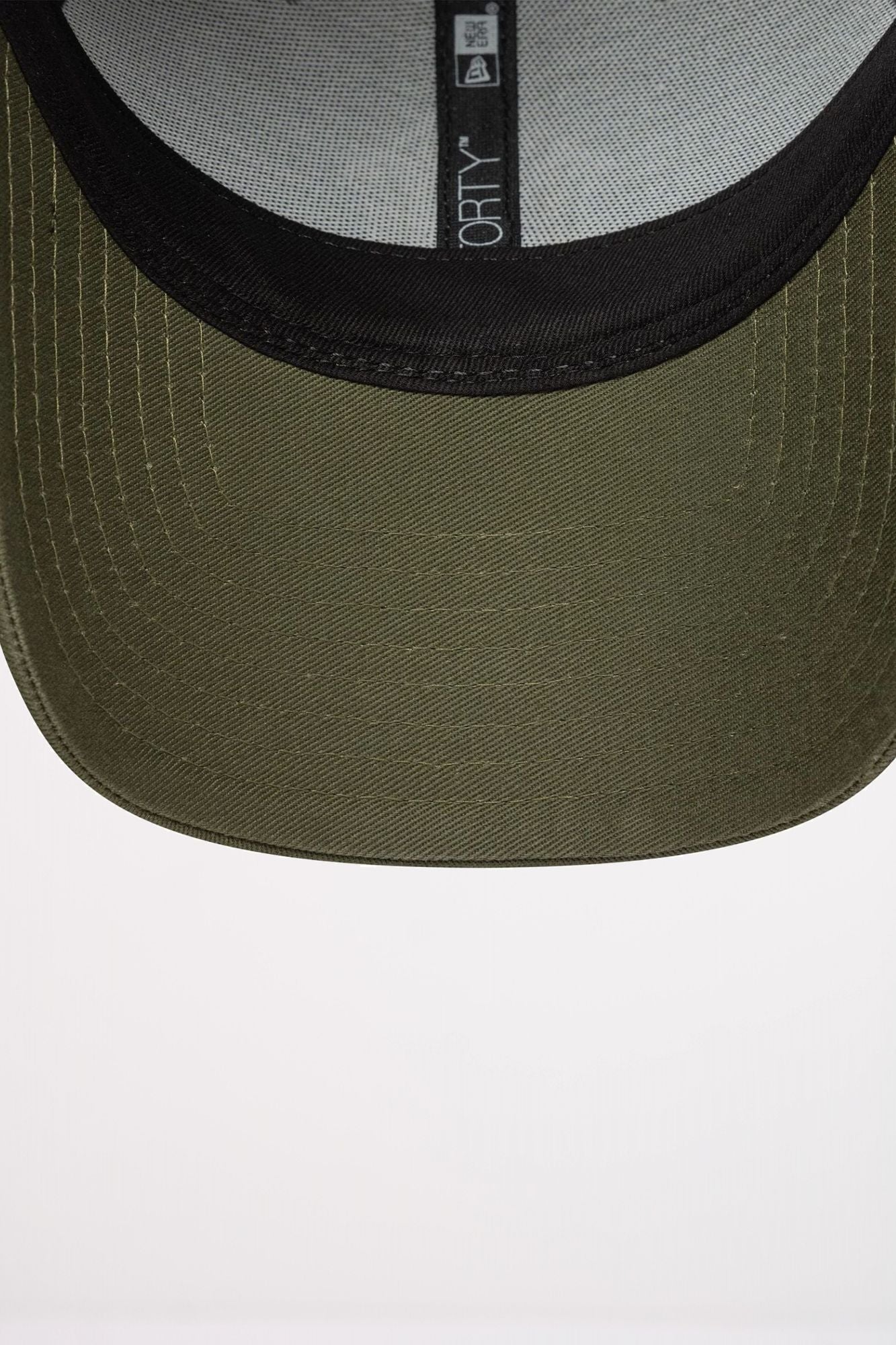 NEW ERA  NEW YORK YANKEES MLB OUTLINE 9FORTY en color VERDE (5)