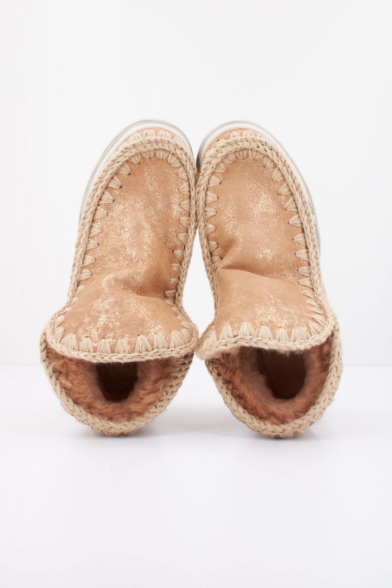 MOU ESKIMO TRAINER LOGO RHINE en color MARRON CLARO (3)