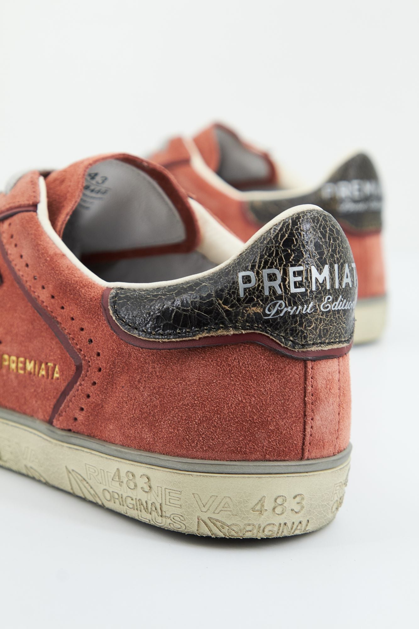 PREMIATA STEVEN en color ROJO (5)