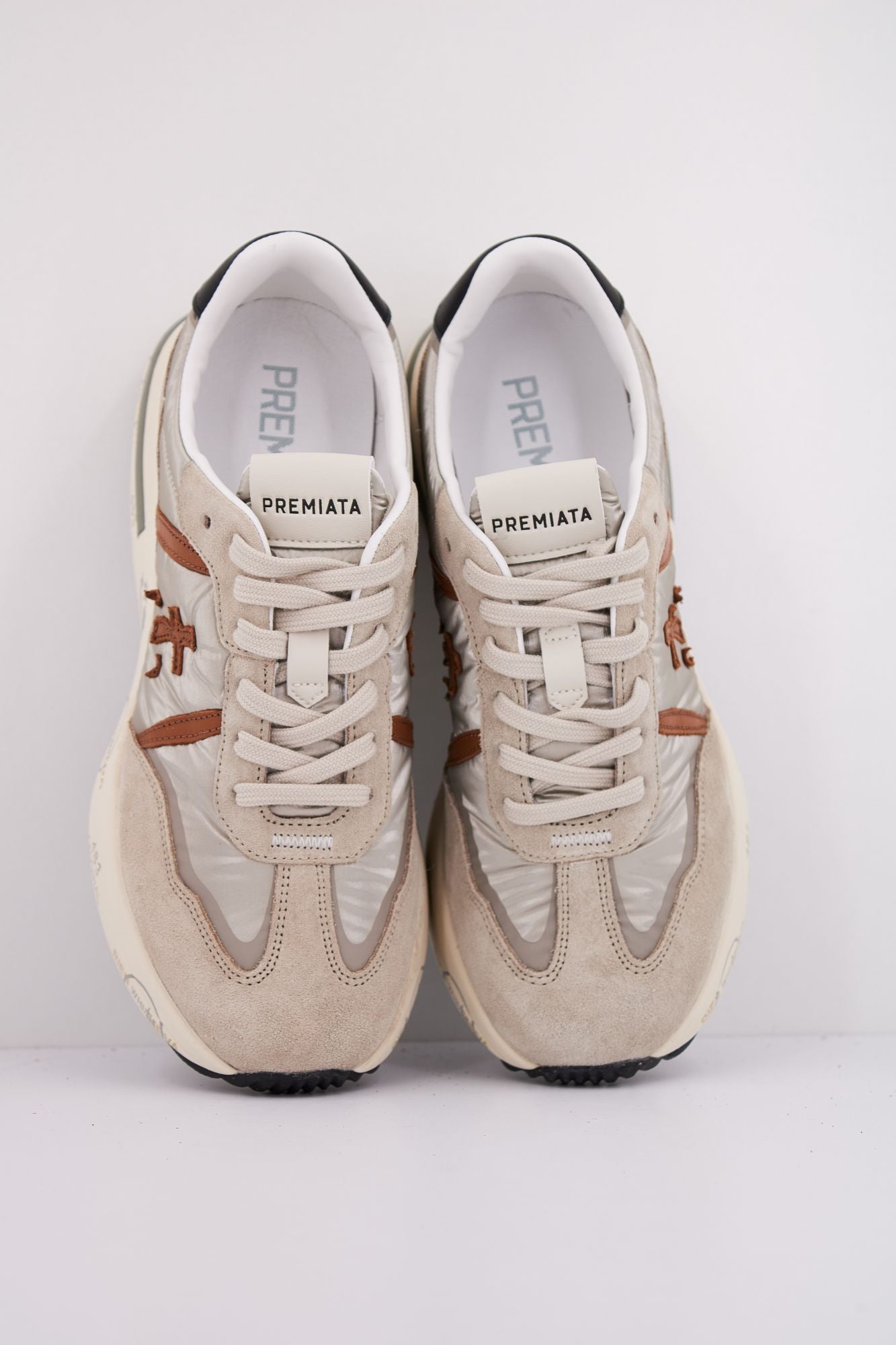 PREMIATA CASSIE 6470 en color BEIS (3)