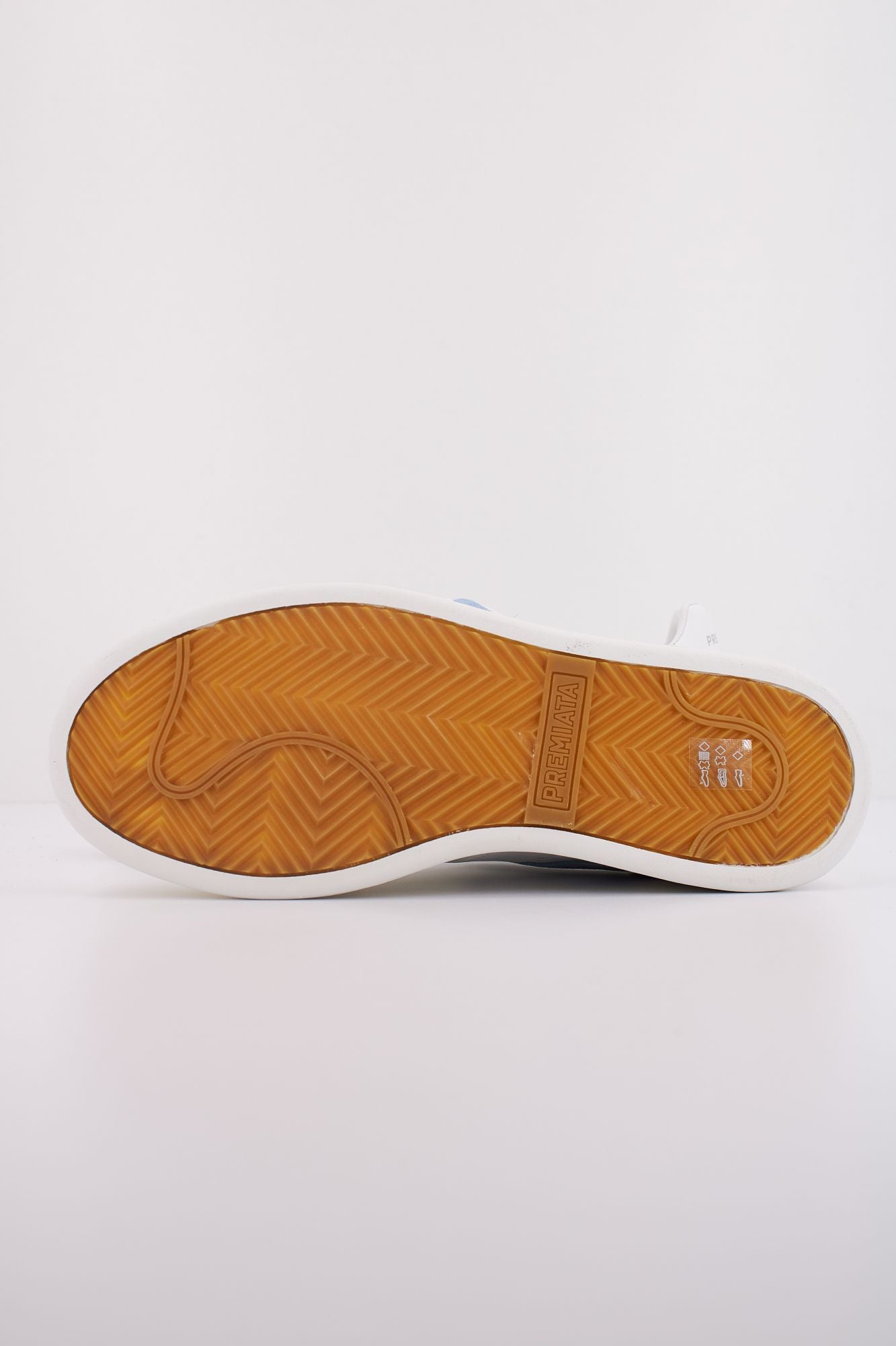 PREMIATA QUIIND en color BLANCO (5)