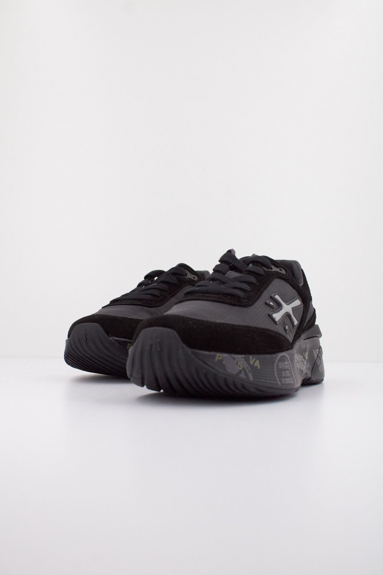 PREMIATA MOERUND 7795 en color NEGRO (2)