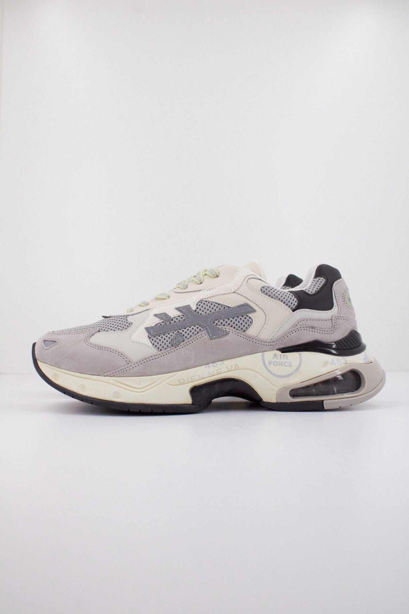 PREMIATA SHARKY 407 en color GRIS (1)