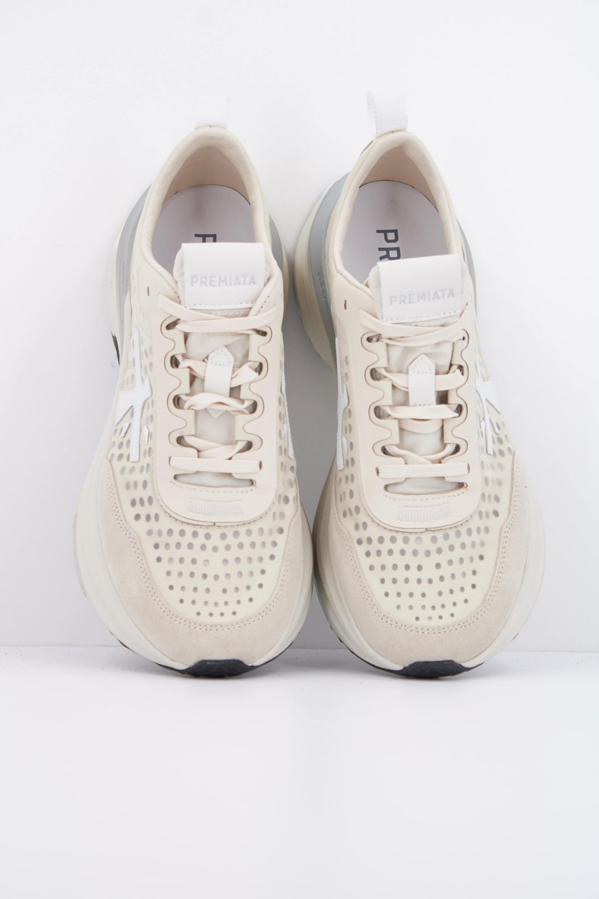 PREMIATA HILL 8242 en color BEIS (3)