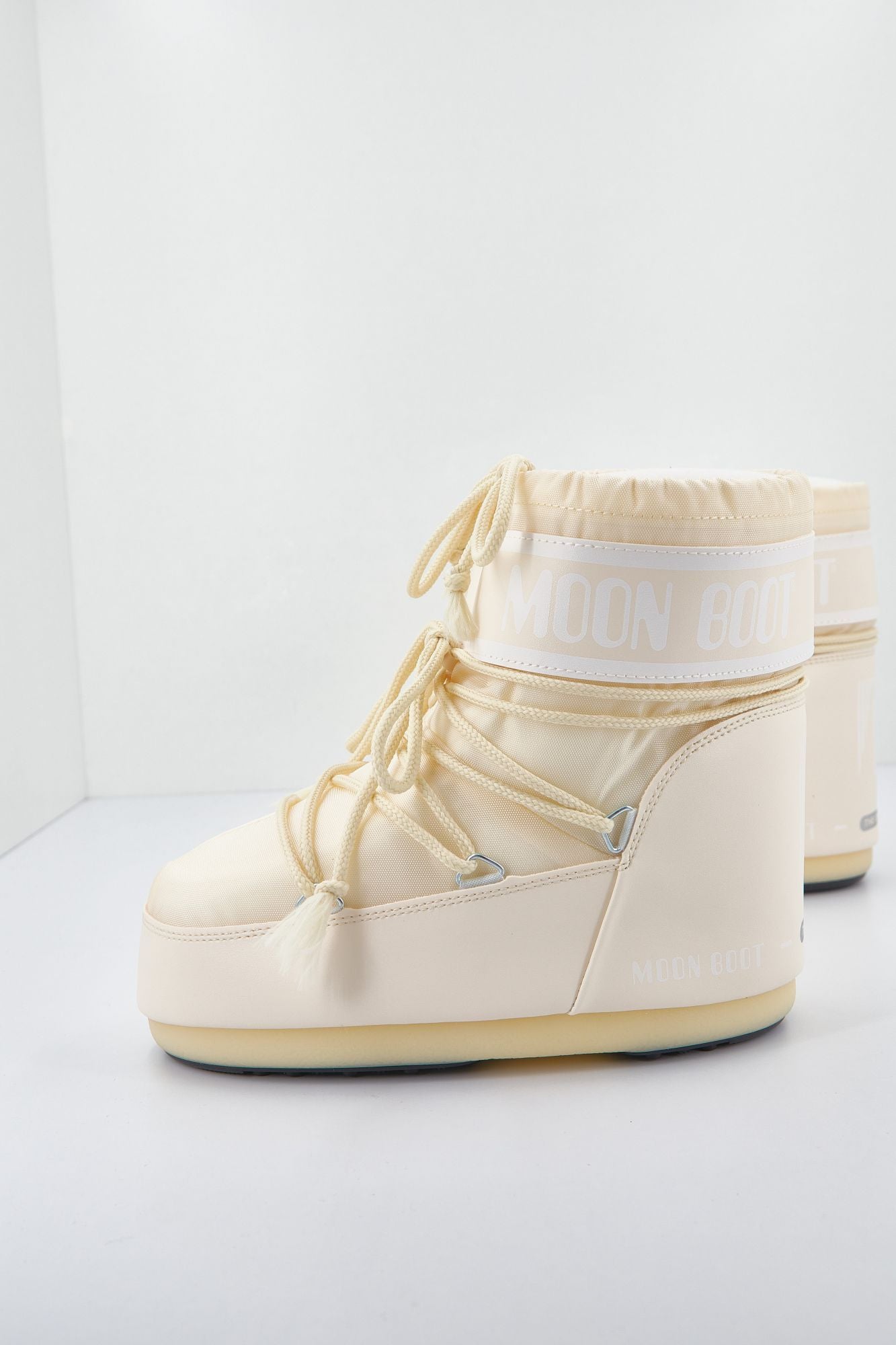 MOON BOOT 14093400 006 en color BEIS (2)