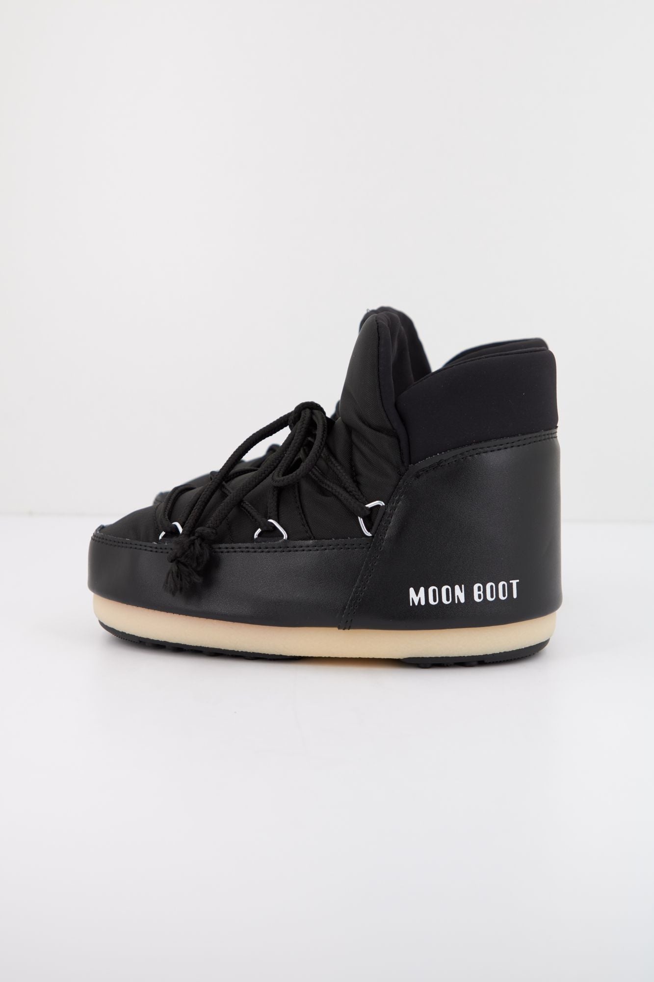MOON BOOT  MB PUMPS NYLON en color NEGRO (1)
