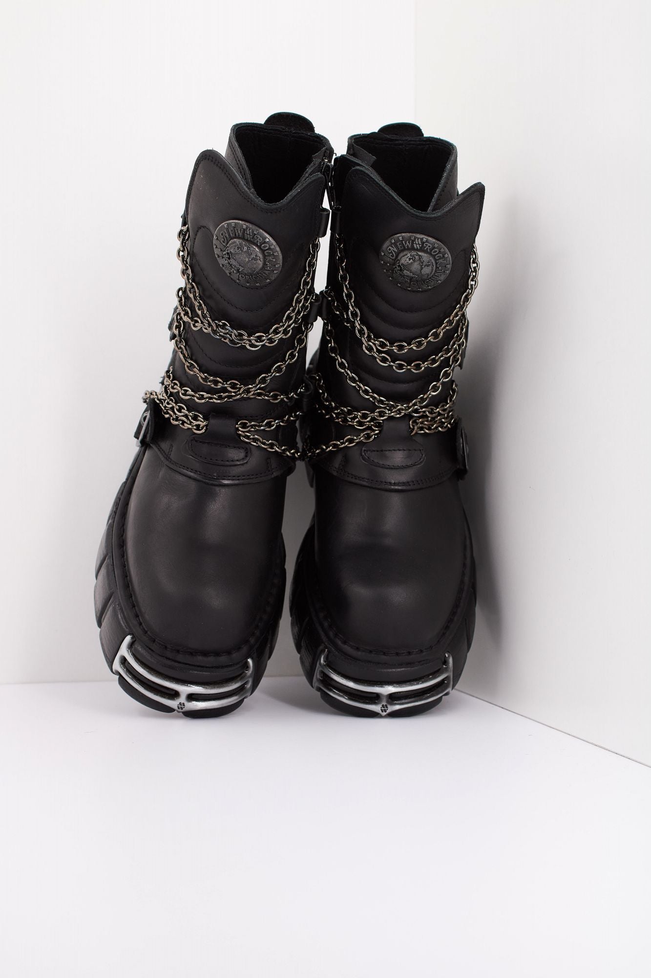NEW ROCK  BOOT METALLIC M1011 S1 en color NEGRO (3)