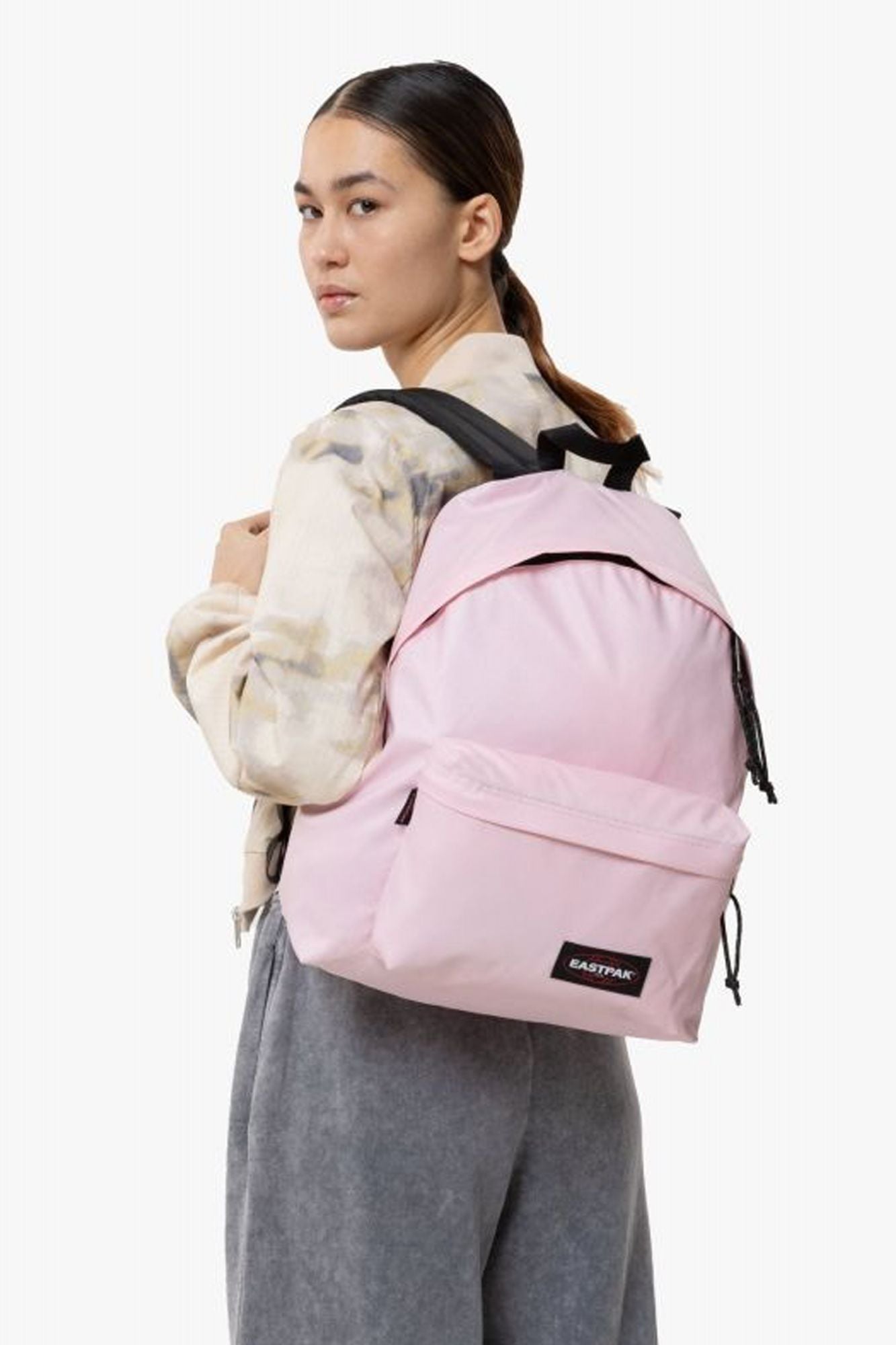 EASTPAK  PADDED PAK'R GLOSSY en color ROSA (4)