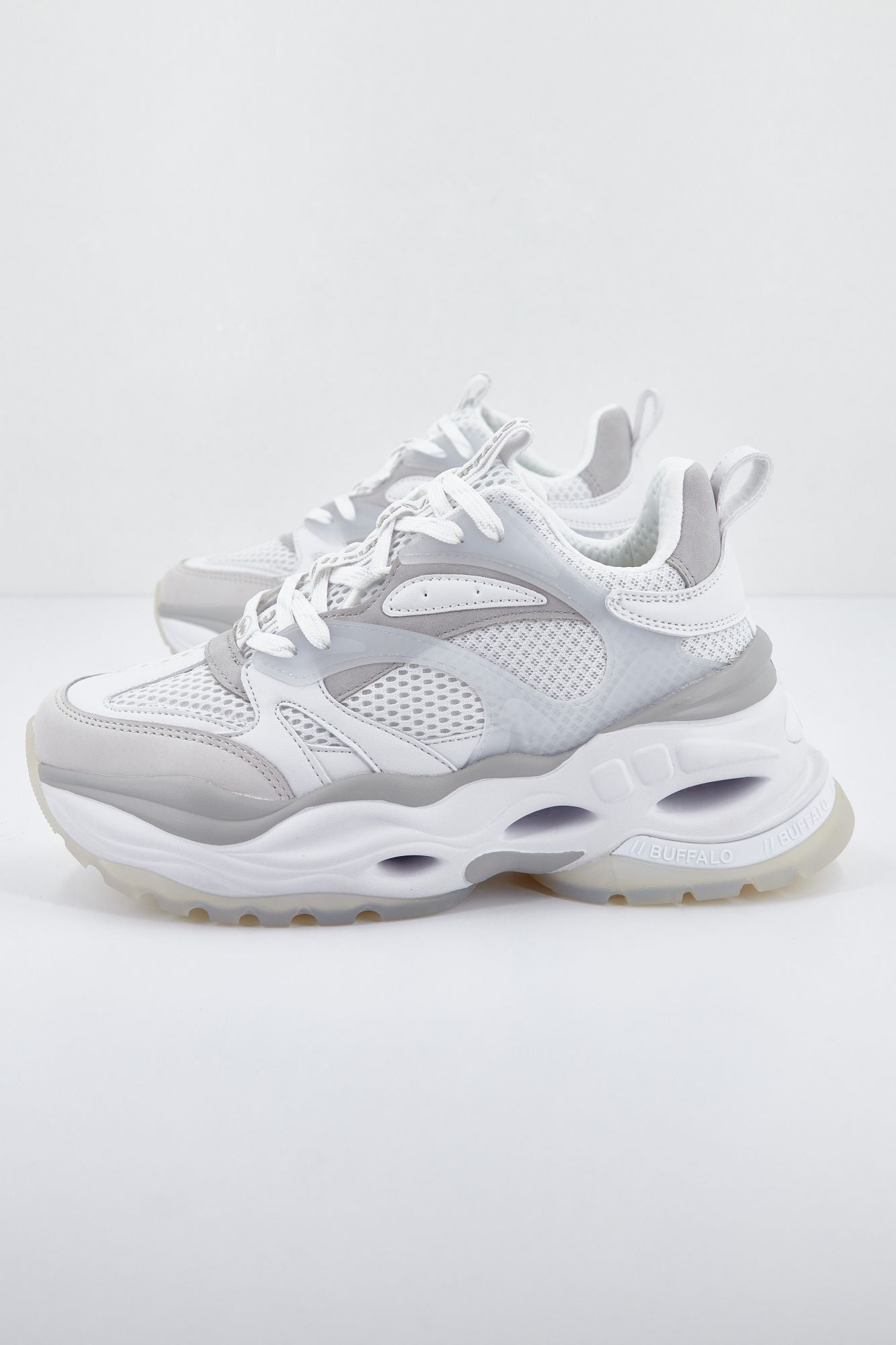 BUFFALO TRIPLET M VEGAN en color BLANCO (1)