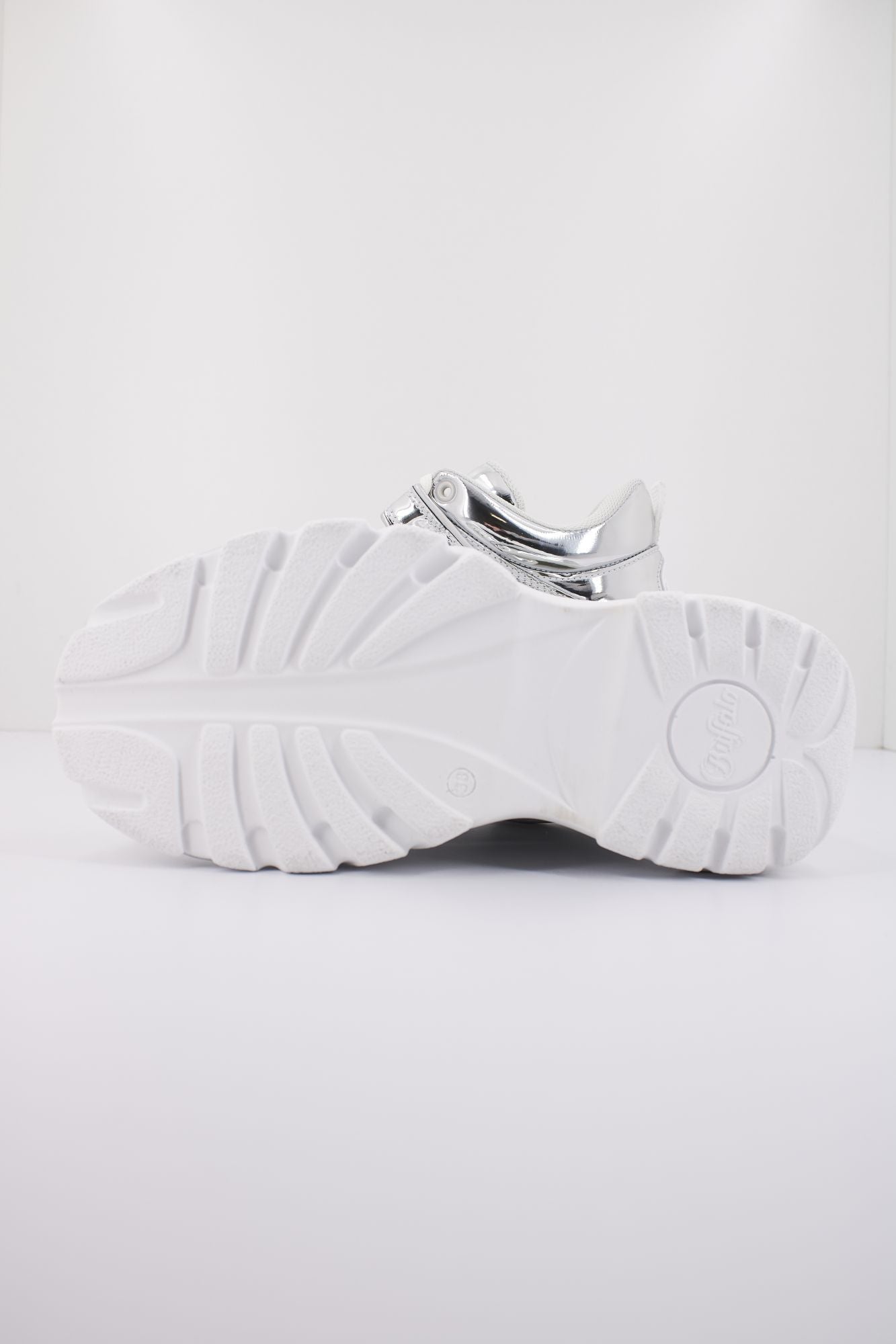 BUFFALO 1339-14 2.0 en color PLATA (4)