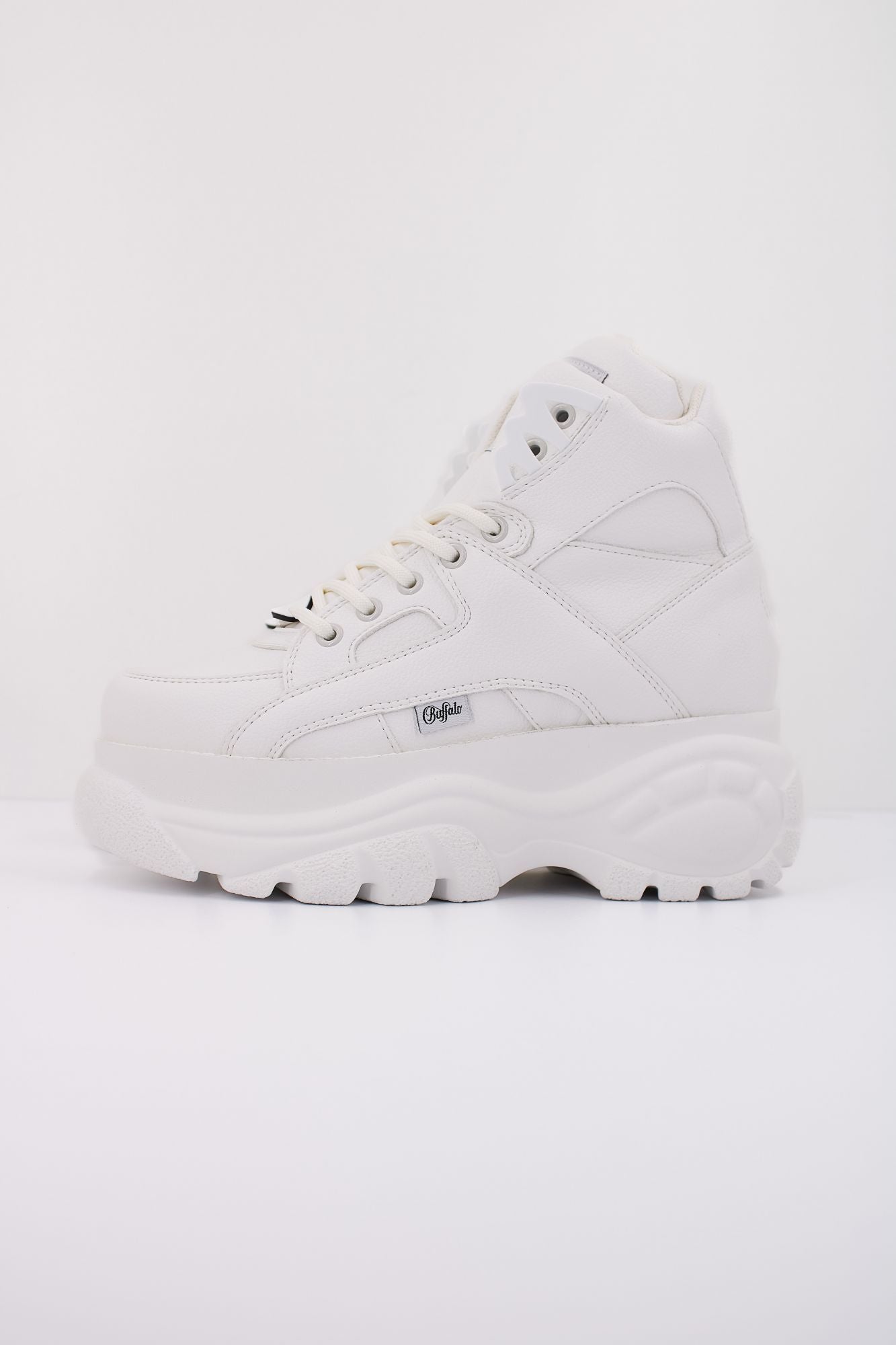 BUFFALO 1634001B en color BLANCO (1)