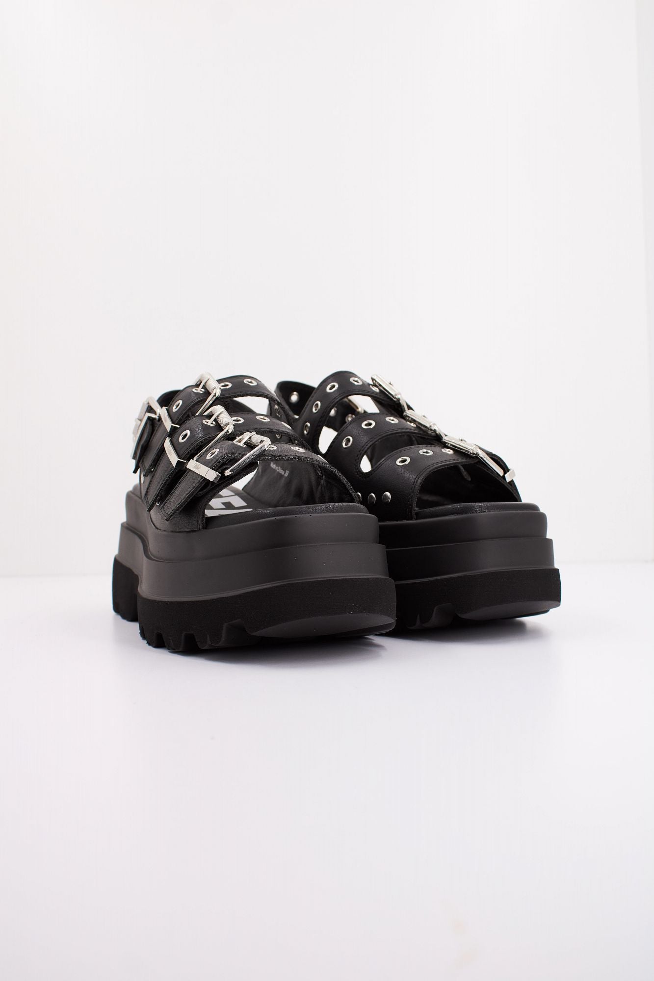 BUFFALO ATHENA  en color NEGRO (2)