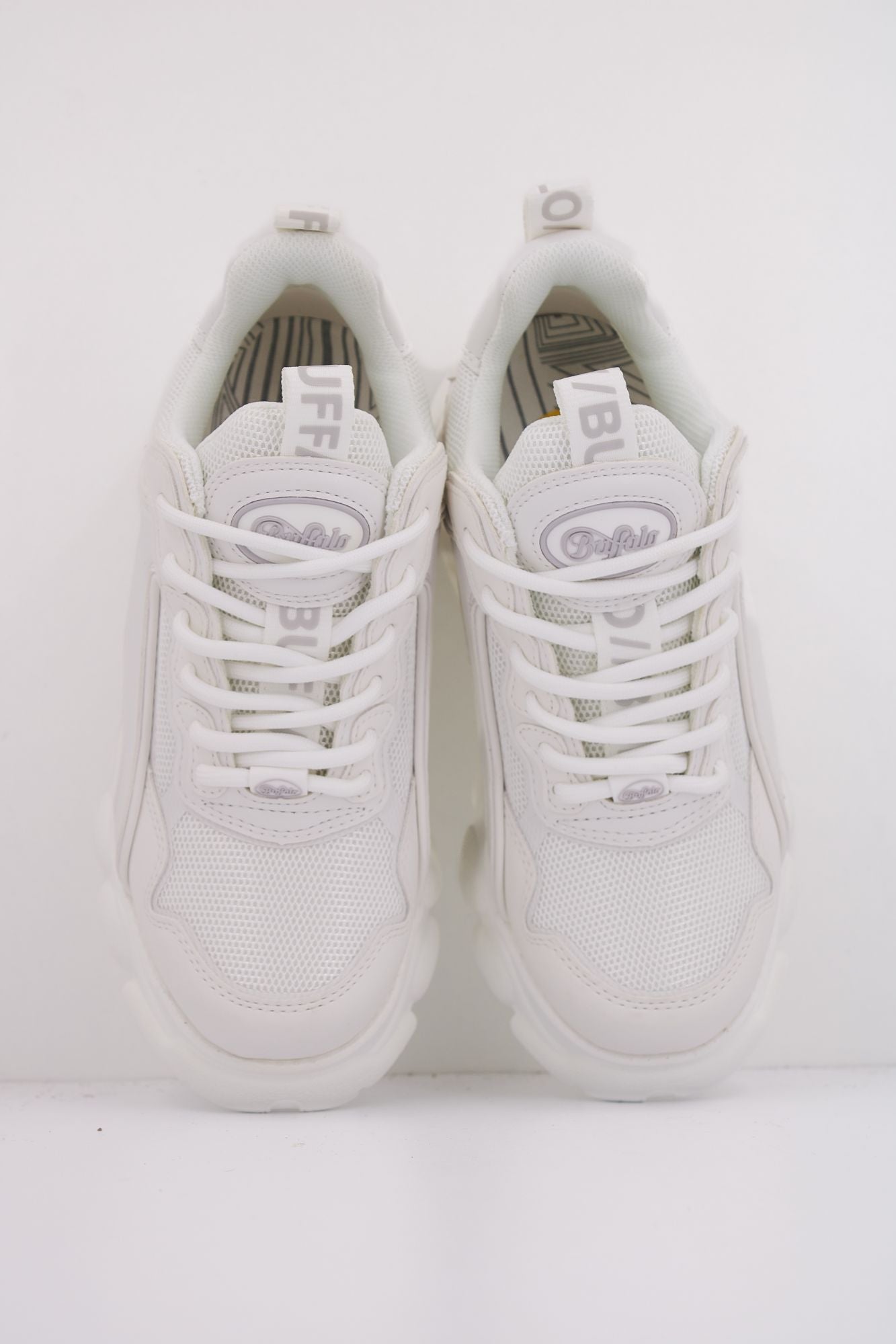 BUFFALO  CLD CHAI  en color BLANCO (3)