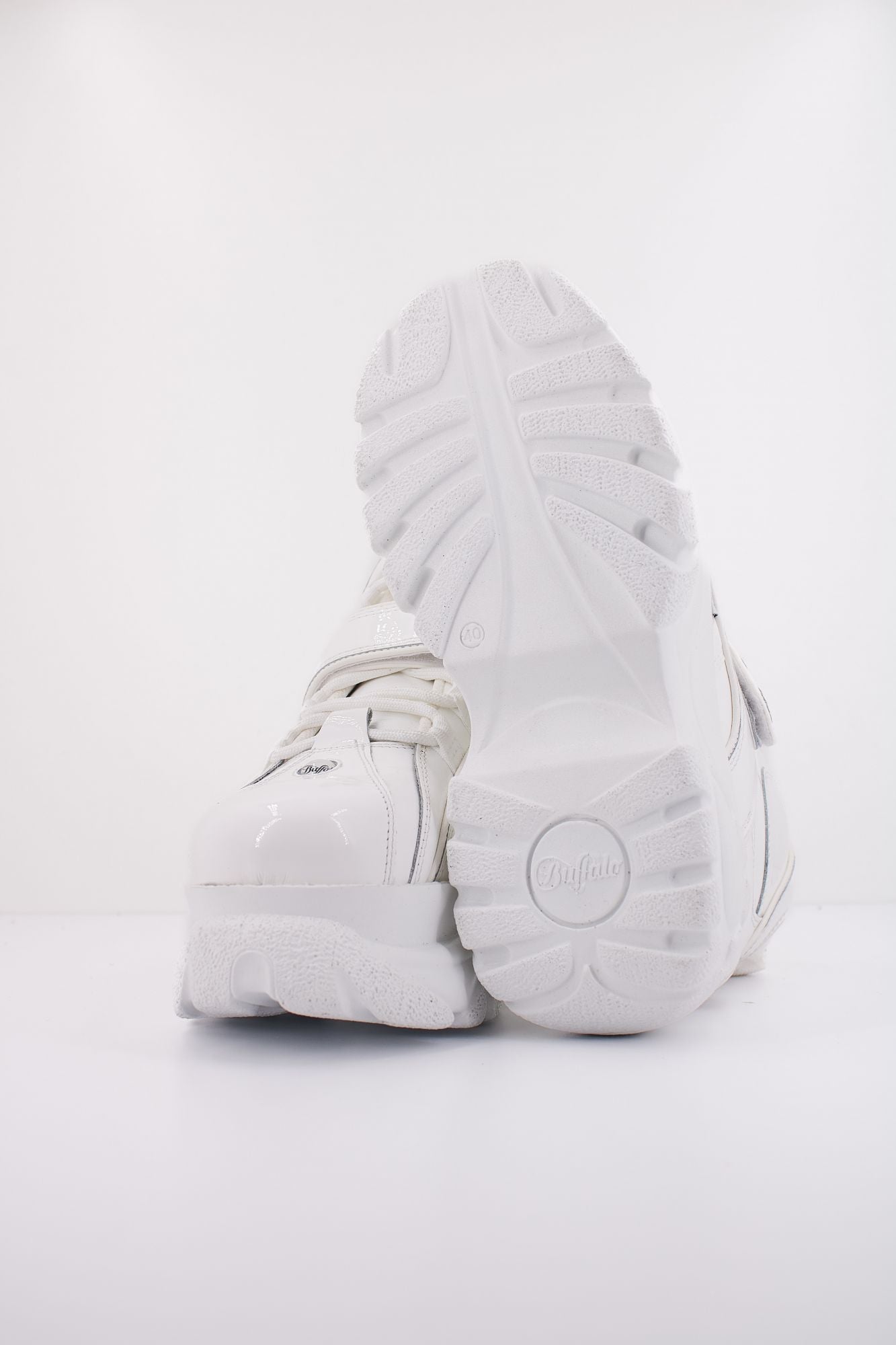 BUFFALO  CALF LTP en color BLANCO (5)