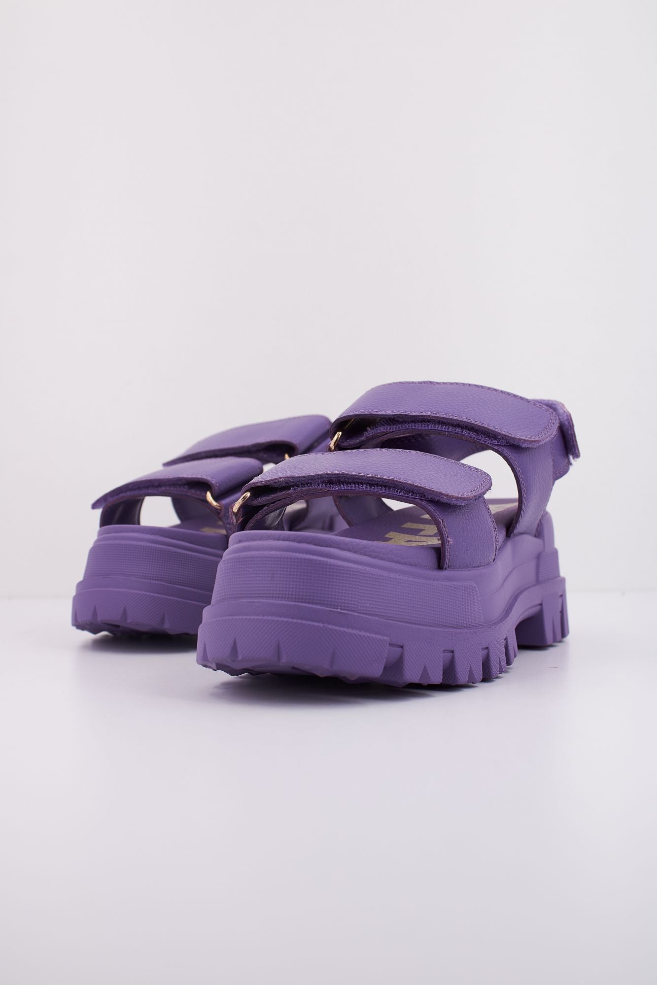 BUFFALO  ASPHA SND en color VIOLETA (2)