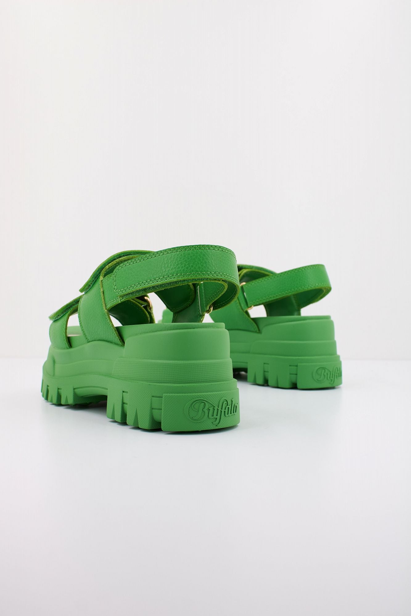 BUFFALO ASPHA SND en color VERDE (4)