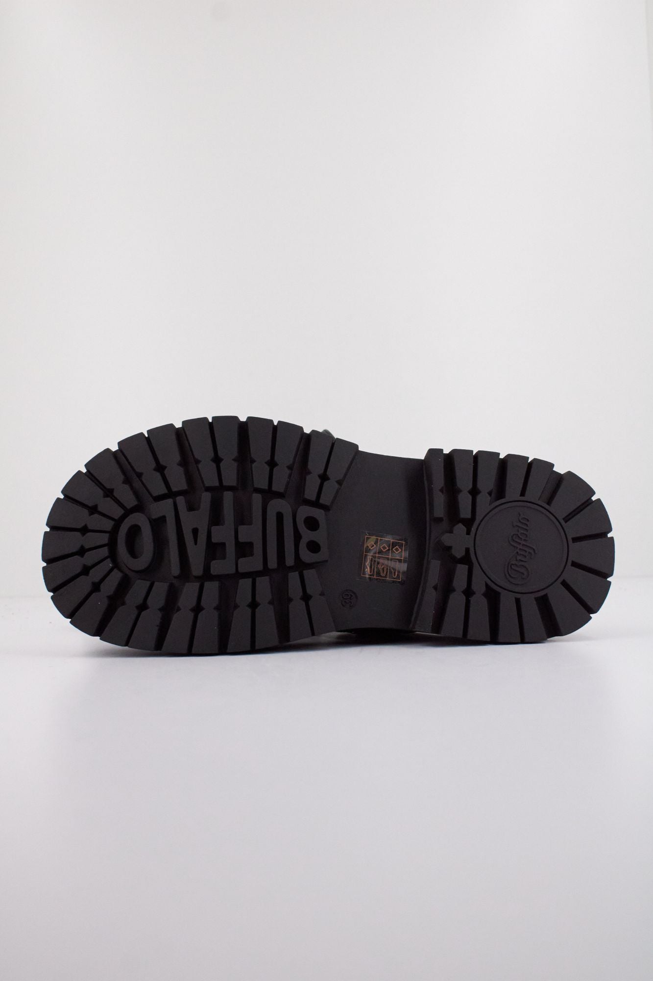 BUFFALO  LENNOX LOOP  en color NEGRO (5)