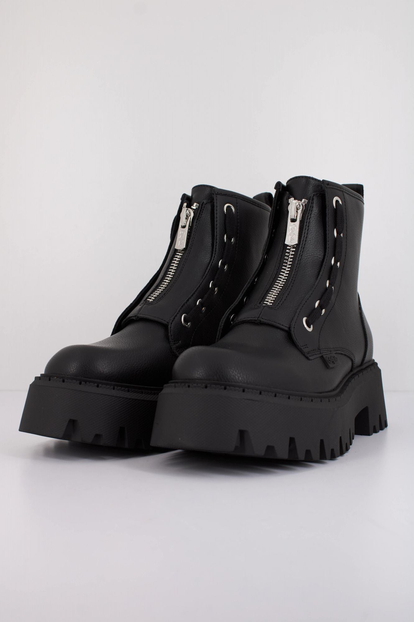 BUFFALO  ASPEN FRONT ZIP  en color NEGRO (2)