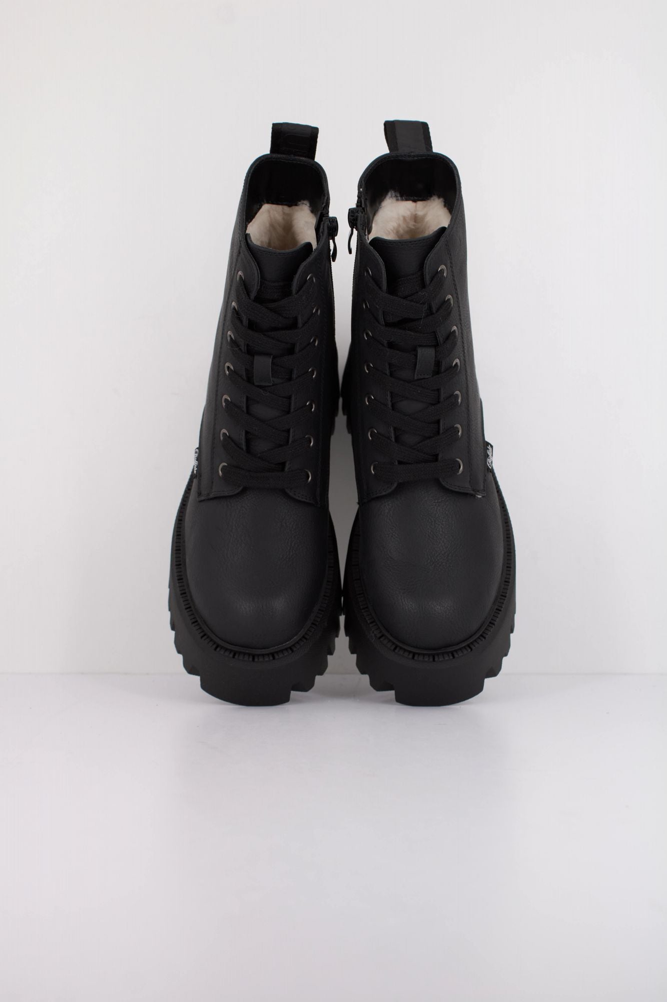 BUFFALO  ASPEN LACE UP WARM VE  en color NEGRO (5)