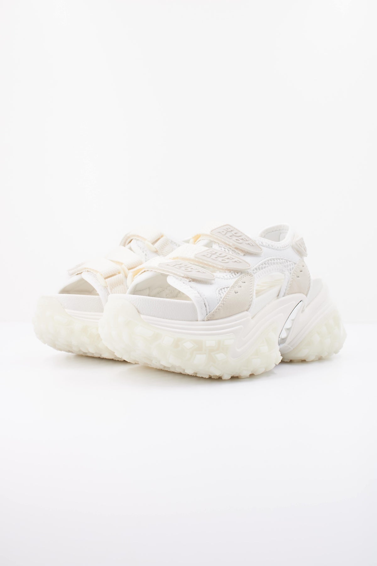 BUFFALO CERBO TRACK en color BLANCO (2)