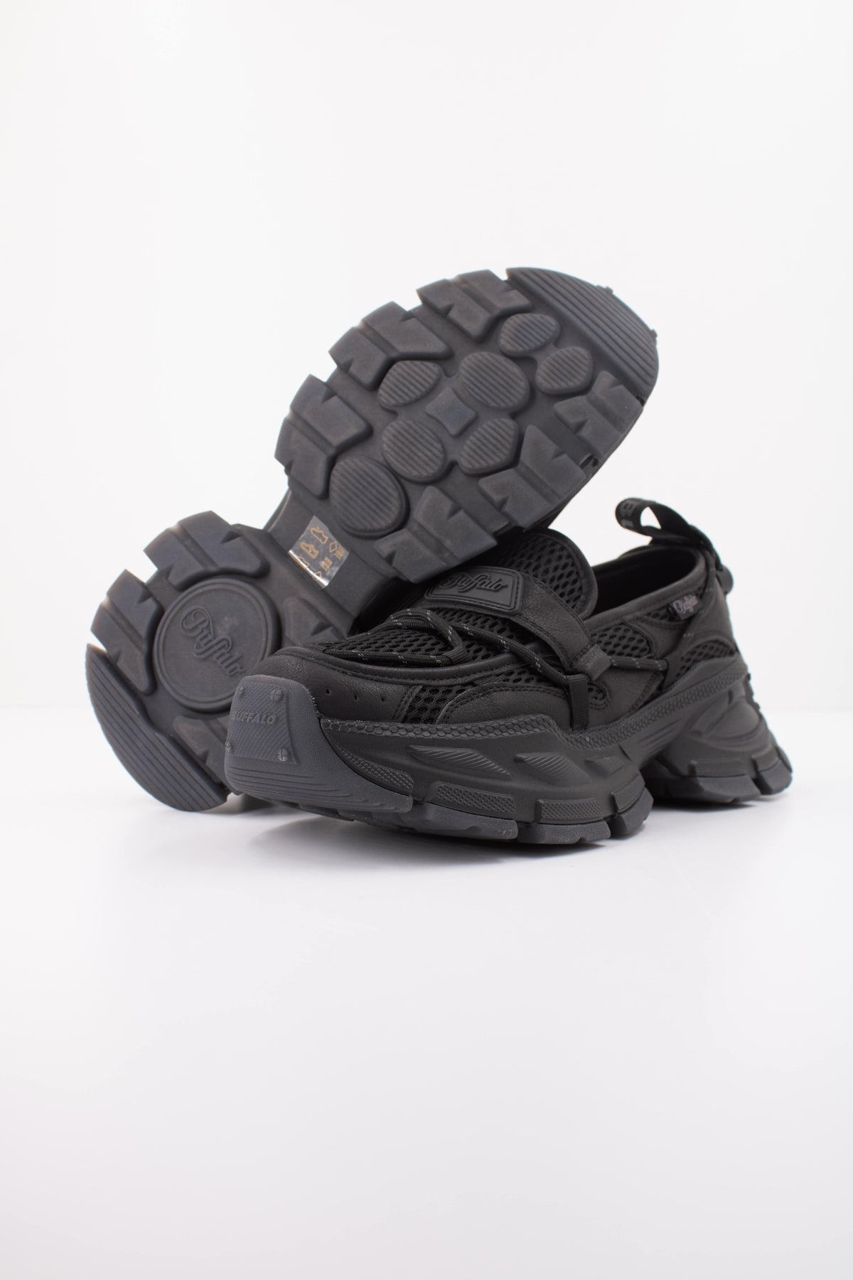 BUFFALO SATURN LOAFER en color NEGRO (5)