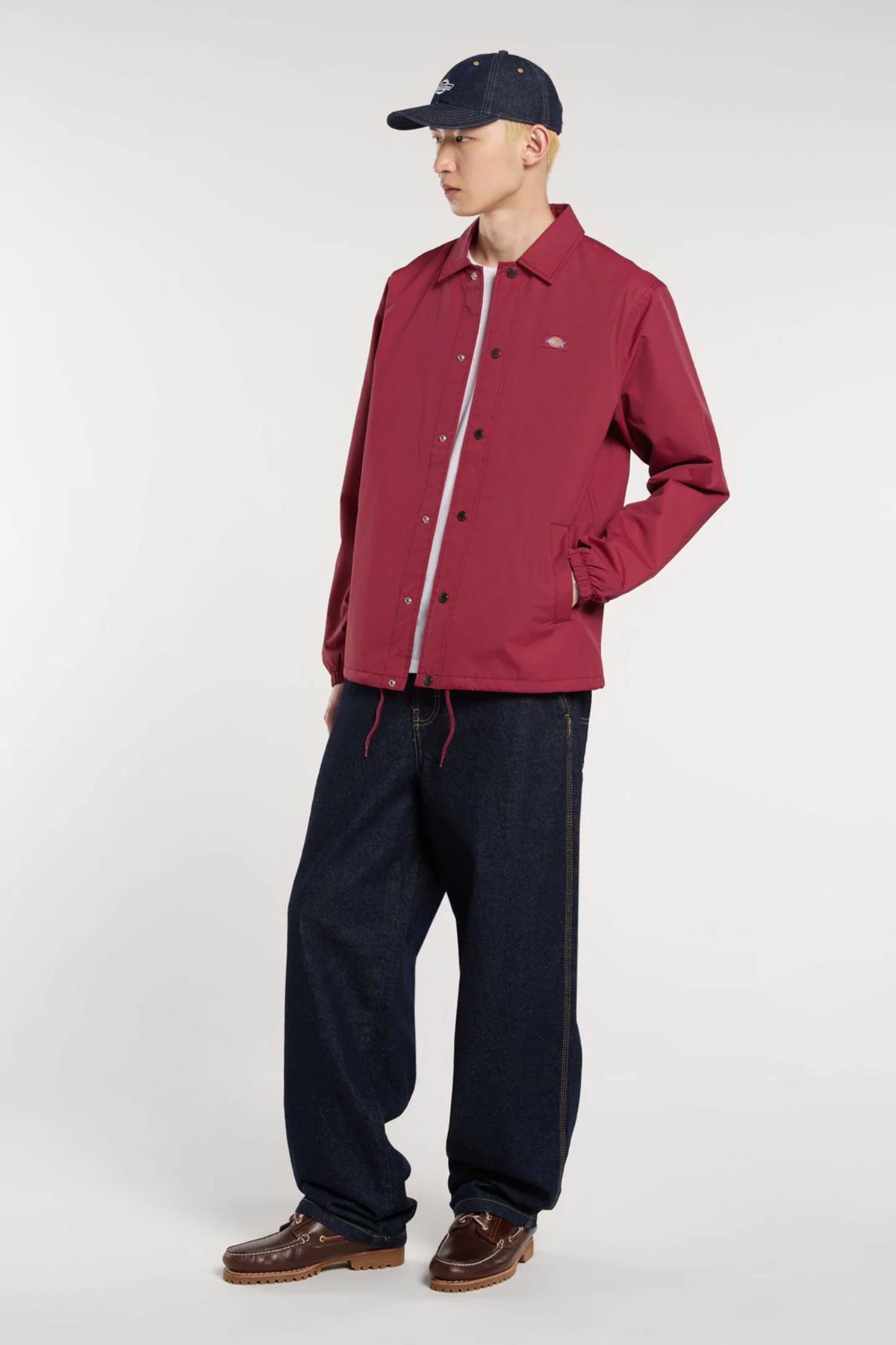 DICKIES OAKPORT COACH JACKET T en color BURDEOS (3)