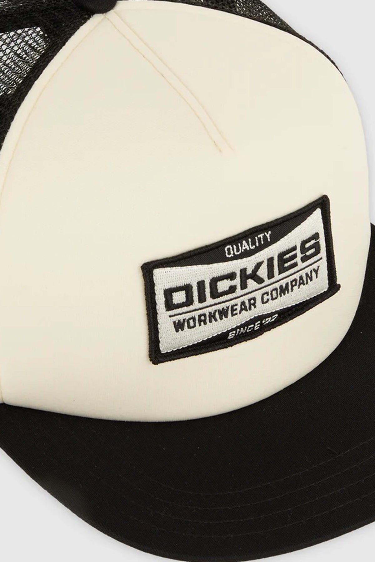 DICKIES BOLIVAR TRUCKER CAP en color BEIS (5)
