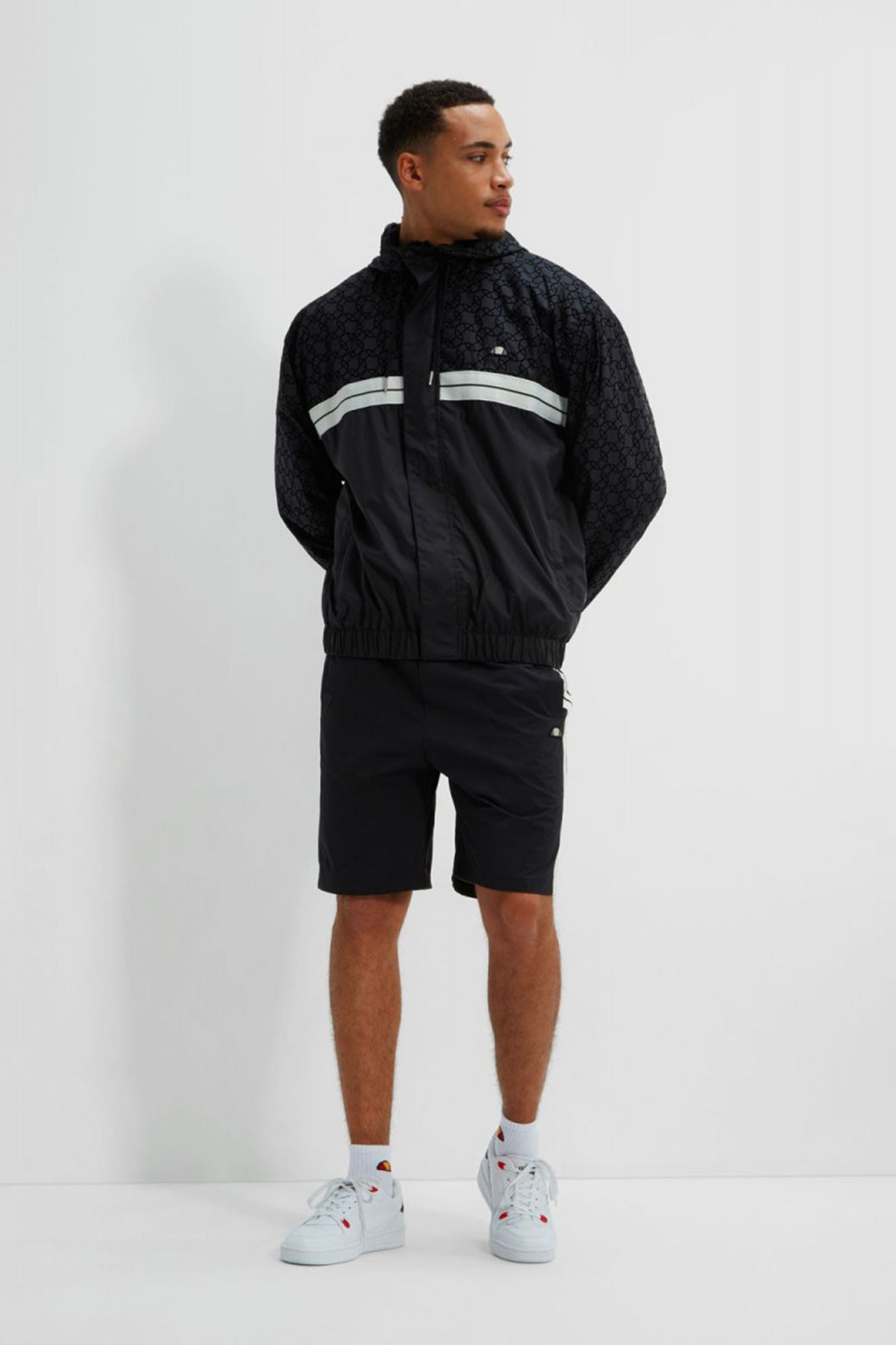 ELLESSE TREZI JACKET en color NEGRO (3)