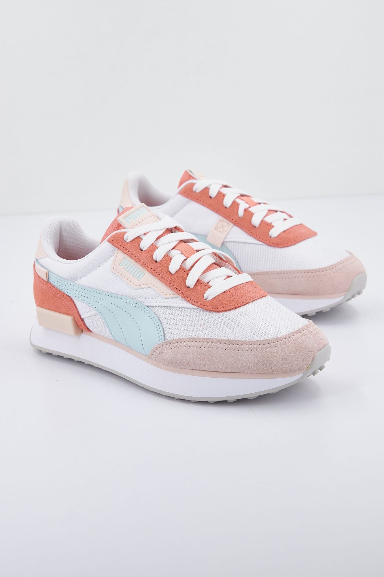 PUMA FUTURE RIDER SOFT  en color ROSA (2)
