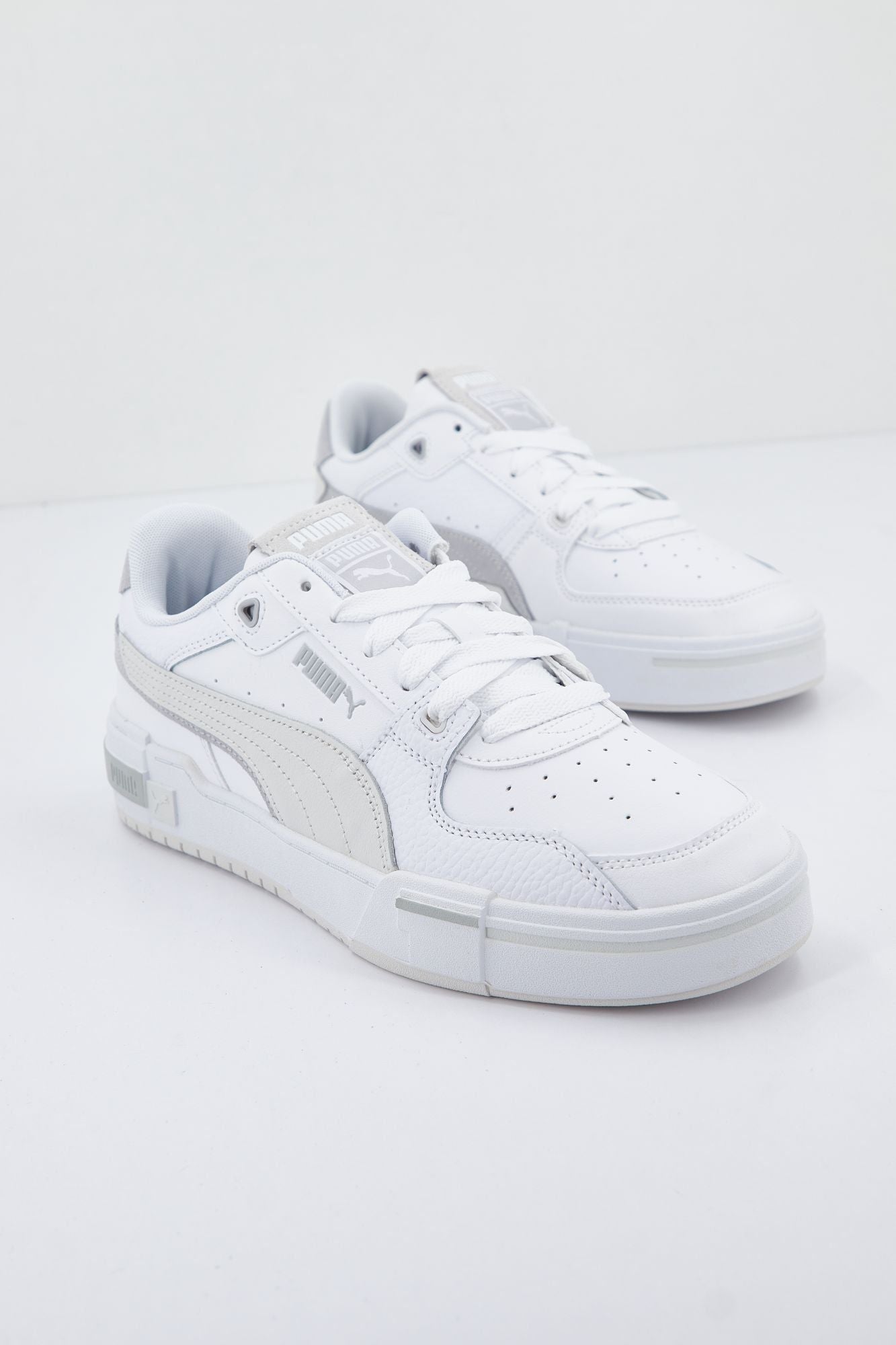 PUMA CA PRO GLITCH en color BLANCO (2)
