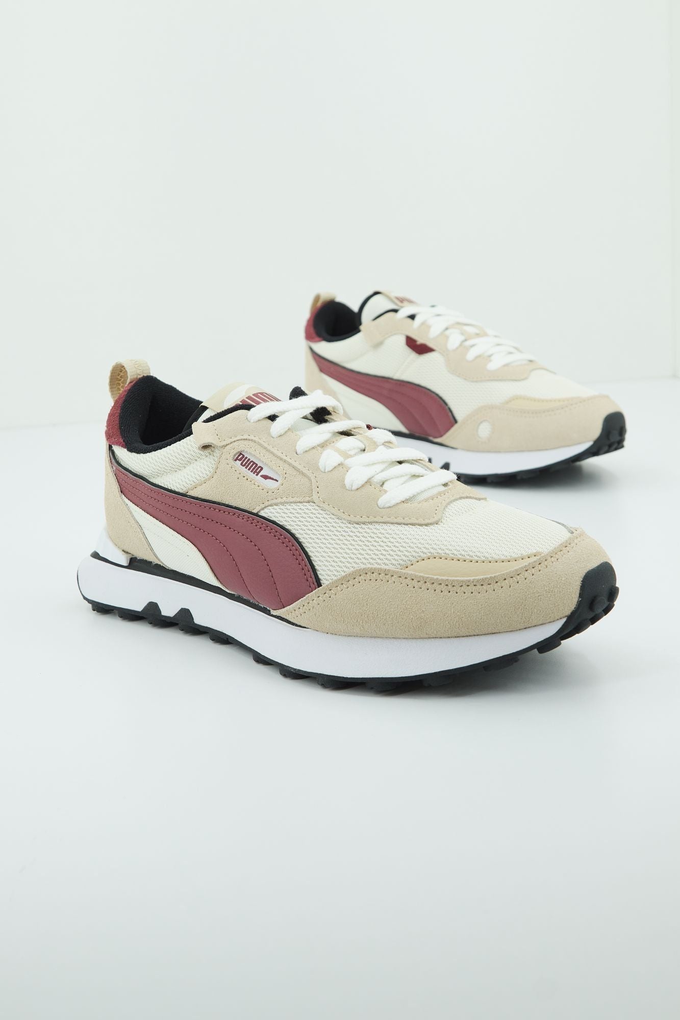 PUMA  RIDER FV RETRO REWIN en color MARRON CLARO (2)