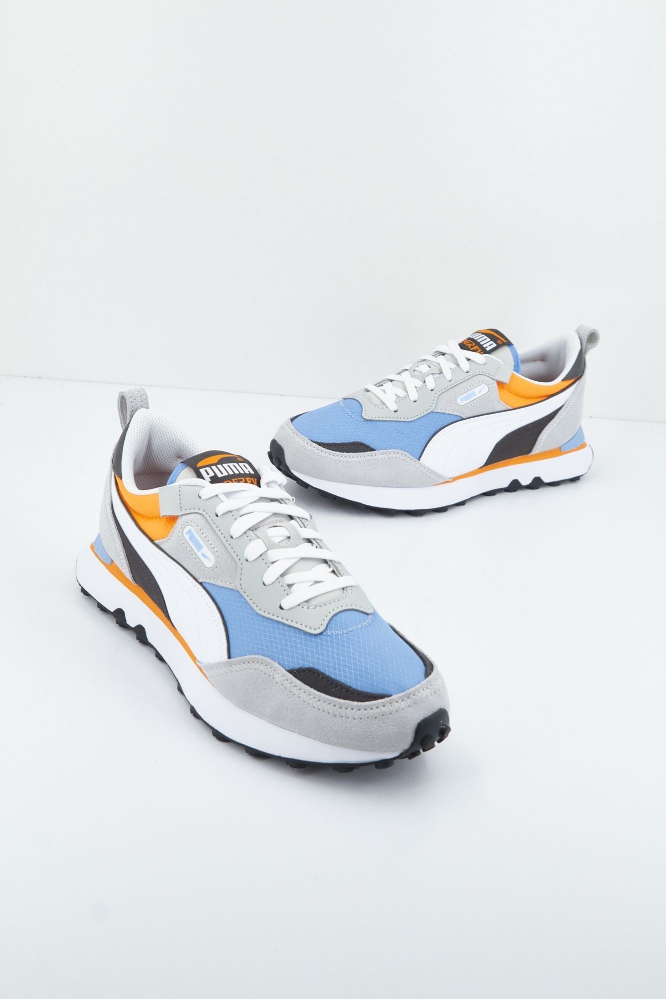 PUMA RIDER FV FUTURE VINTAGE  en color GRIS (1)