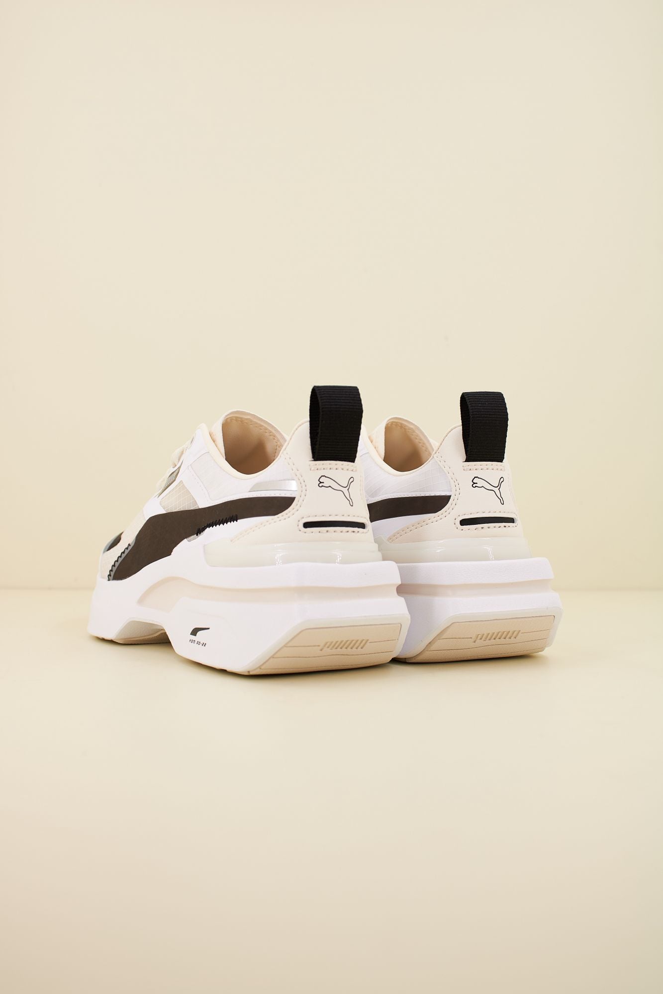 PUMA KOSMO RIDER WNS en color BEIS (3)